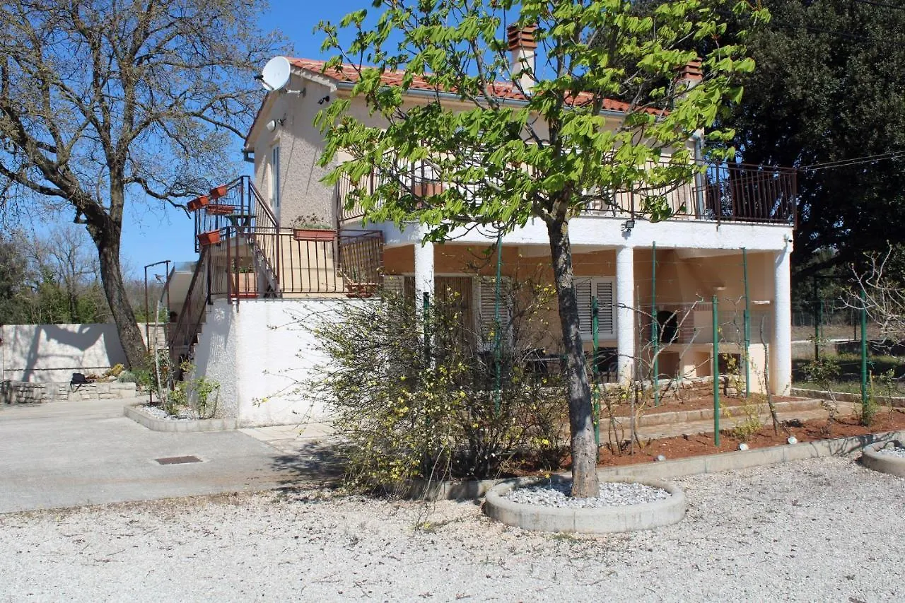 Apartment Mirjana Pula