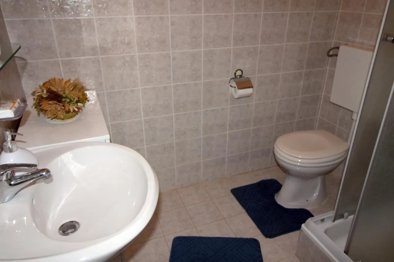 Apartment Mirjana Pula