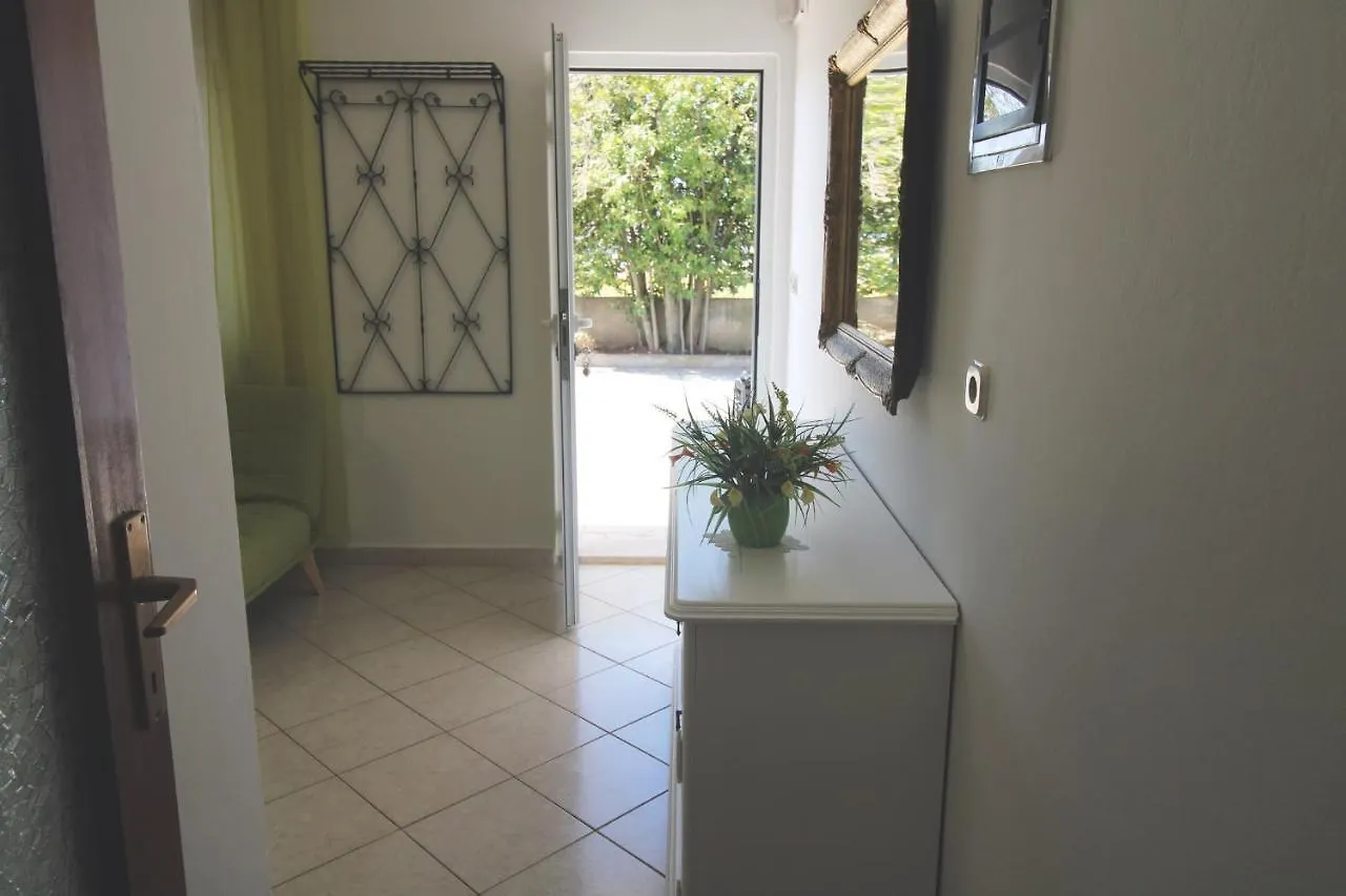Apartment Mirjana Pula