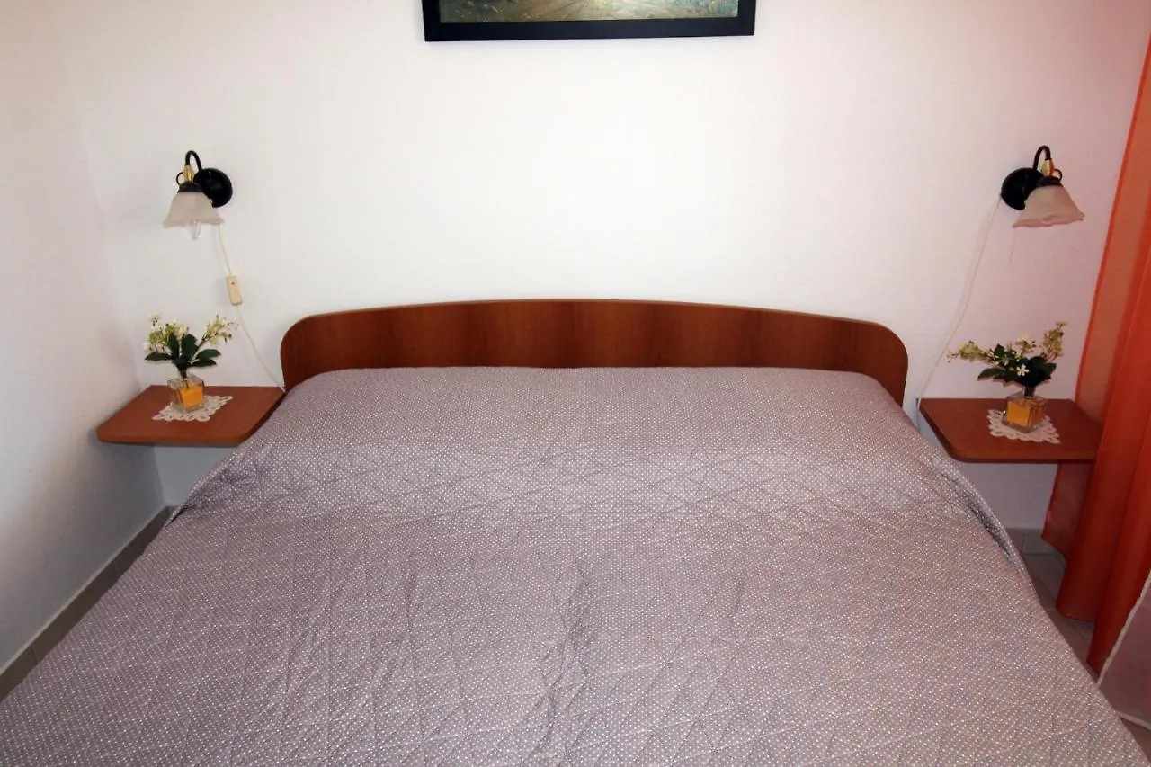 Apartment Mirjana Pula